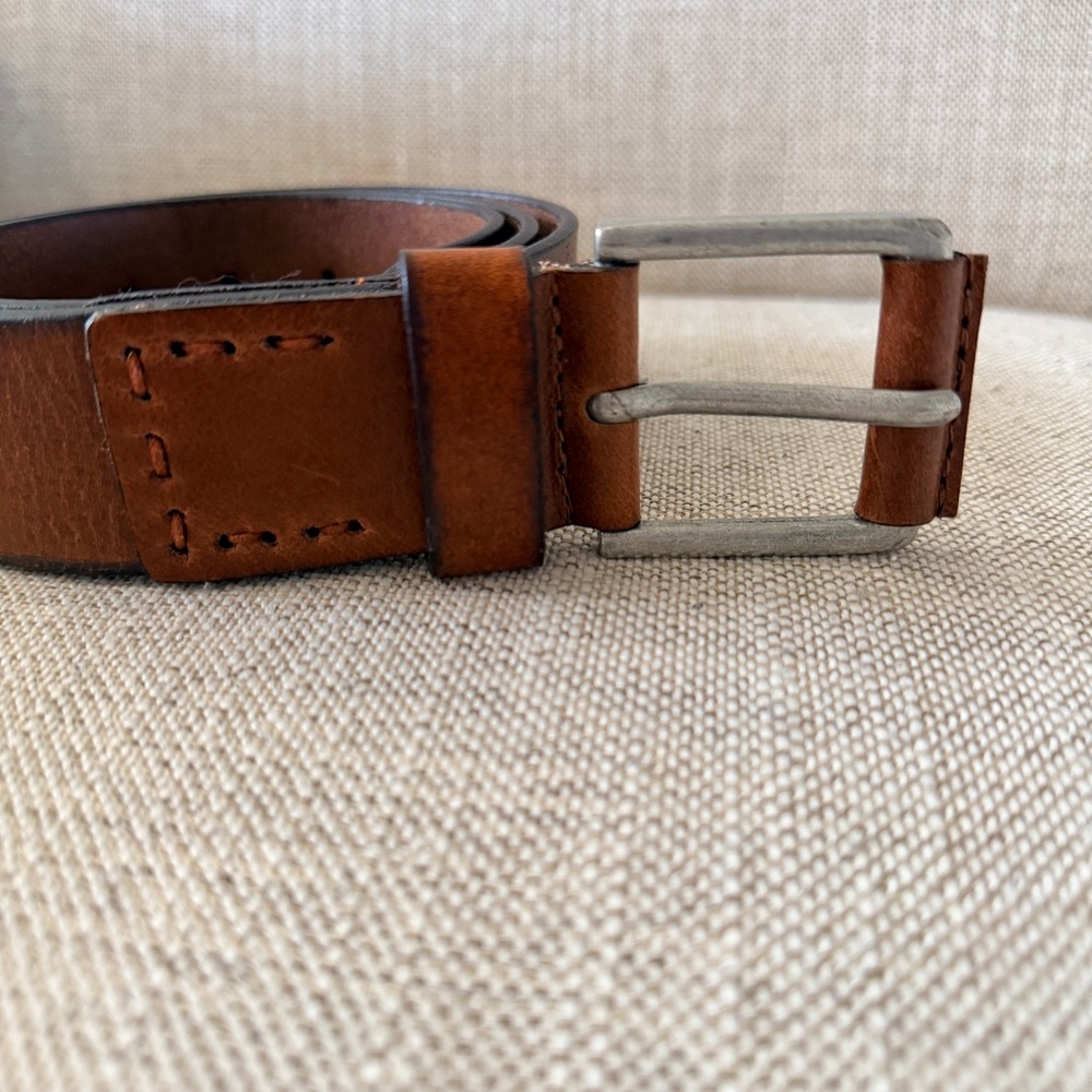 Men’s Cognac Brown Leather Belt Silver Buckle Size L 38-40 Classic - Picture 6 of 6